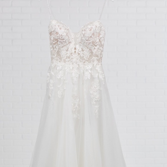 BRAND NEW Maggie Sottero wedding dress - Picture 3 of 5